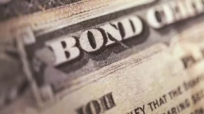 Private Banks Fuel Government Borrowing with Largest Single-Day Bond Purchase in 7 Years