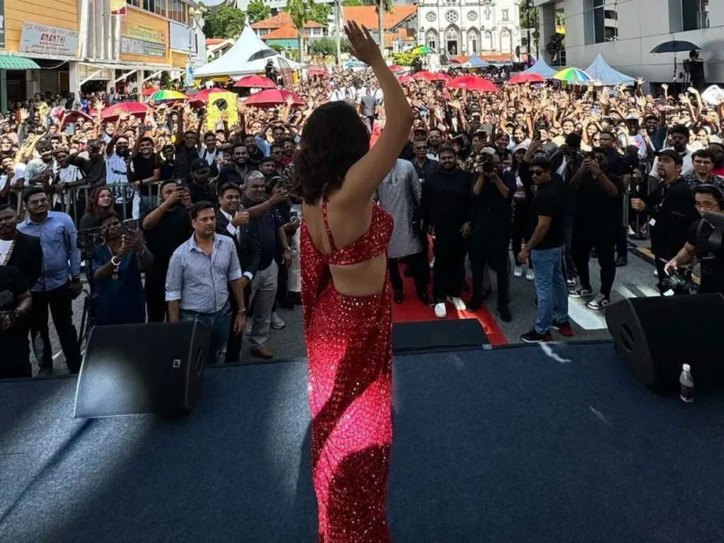 Samantha Ruth Prabhu wore a red saree in Malaysia, Price of saree will blow your mind