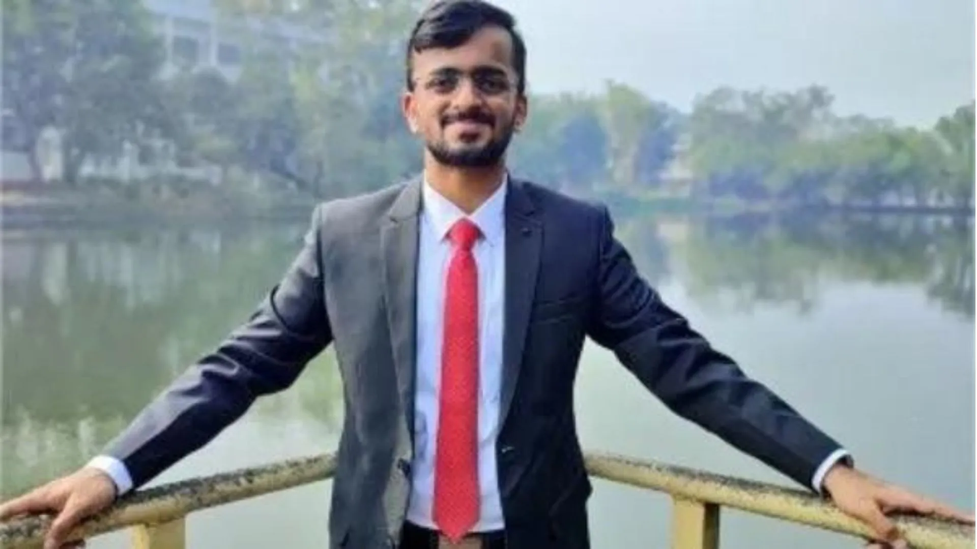 25 year old IIT IIM Graduate commits suicide due to high work pressure