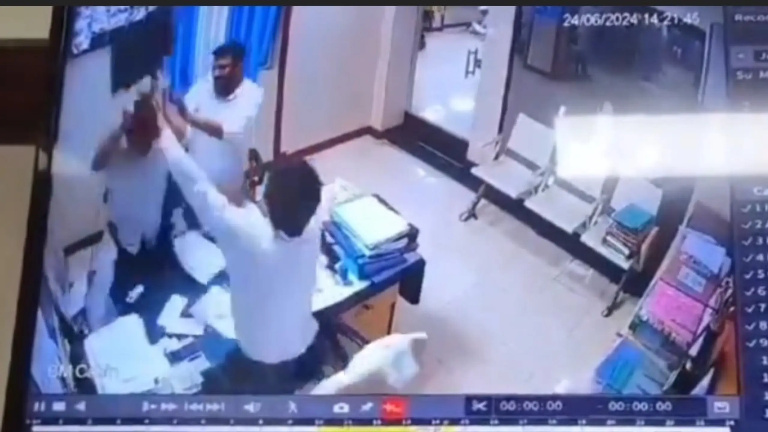 Video: SBI Branch Manager slapped by customer inside cabin