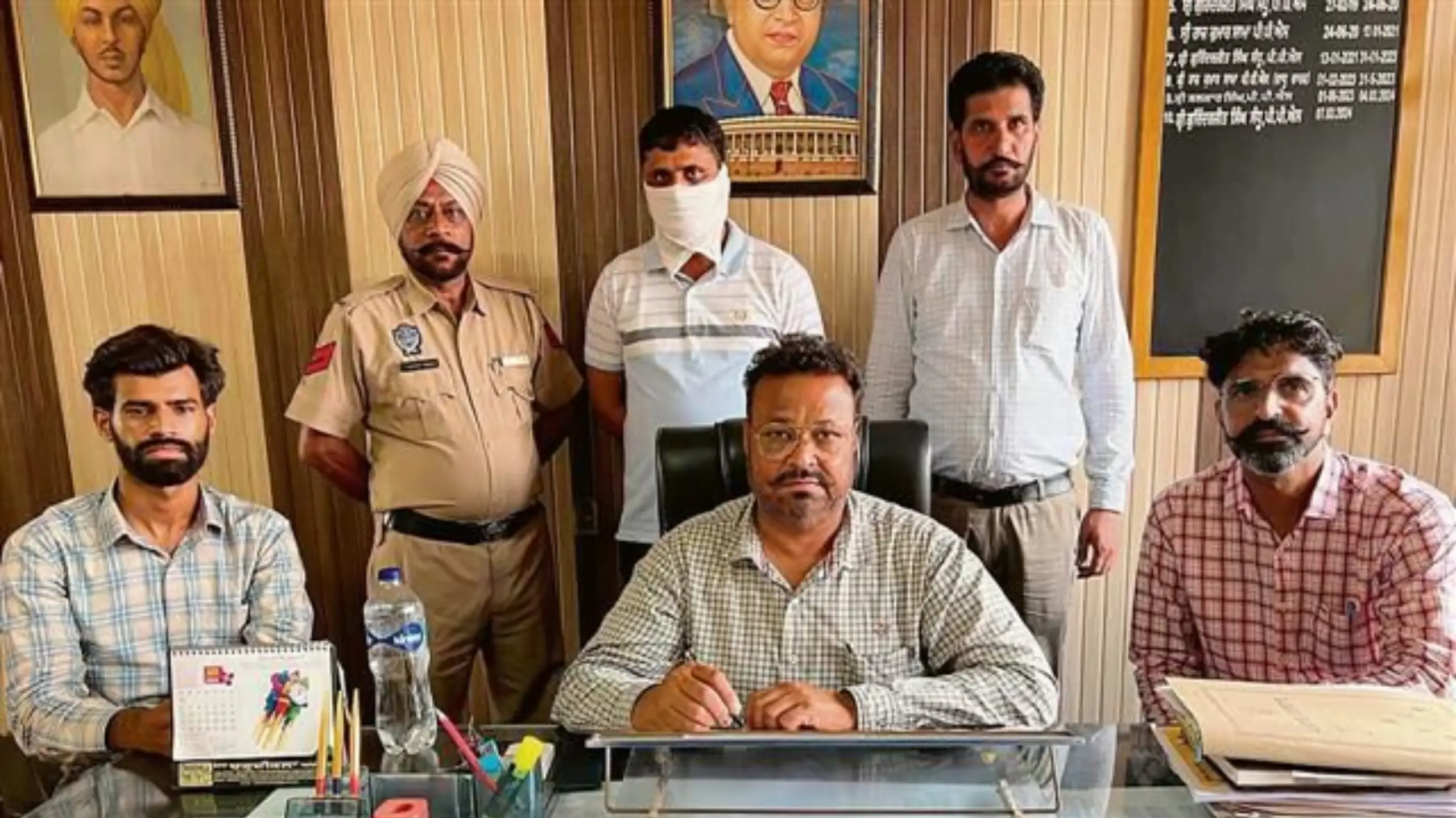 SBI Bank Assistant Manager arrested taking Bribe in Punjab