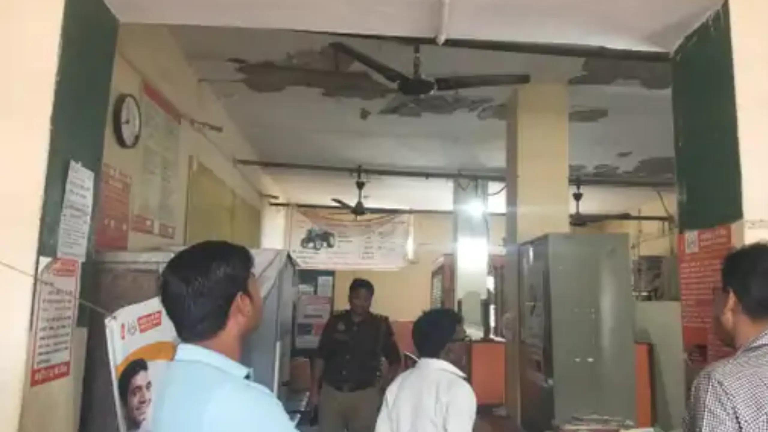 Bank Robbery Attempt at Baroda UP Bank in Kanpur