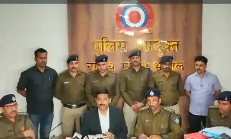 Fake Bank Account Scam Uncovered: 1,800 Fake Bank Accounts Sold, Gang Arrested in Bhopal