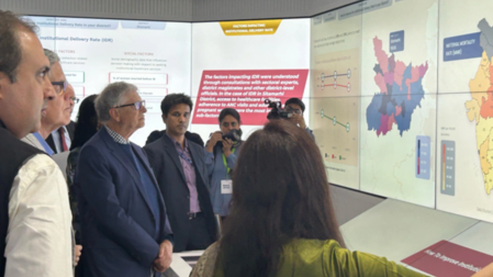 Bill Gates Visits NITI Aayog’s AI-Enabled Viksit Bharat Strategy Room