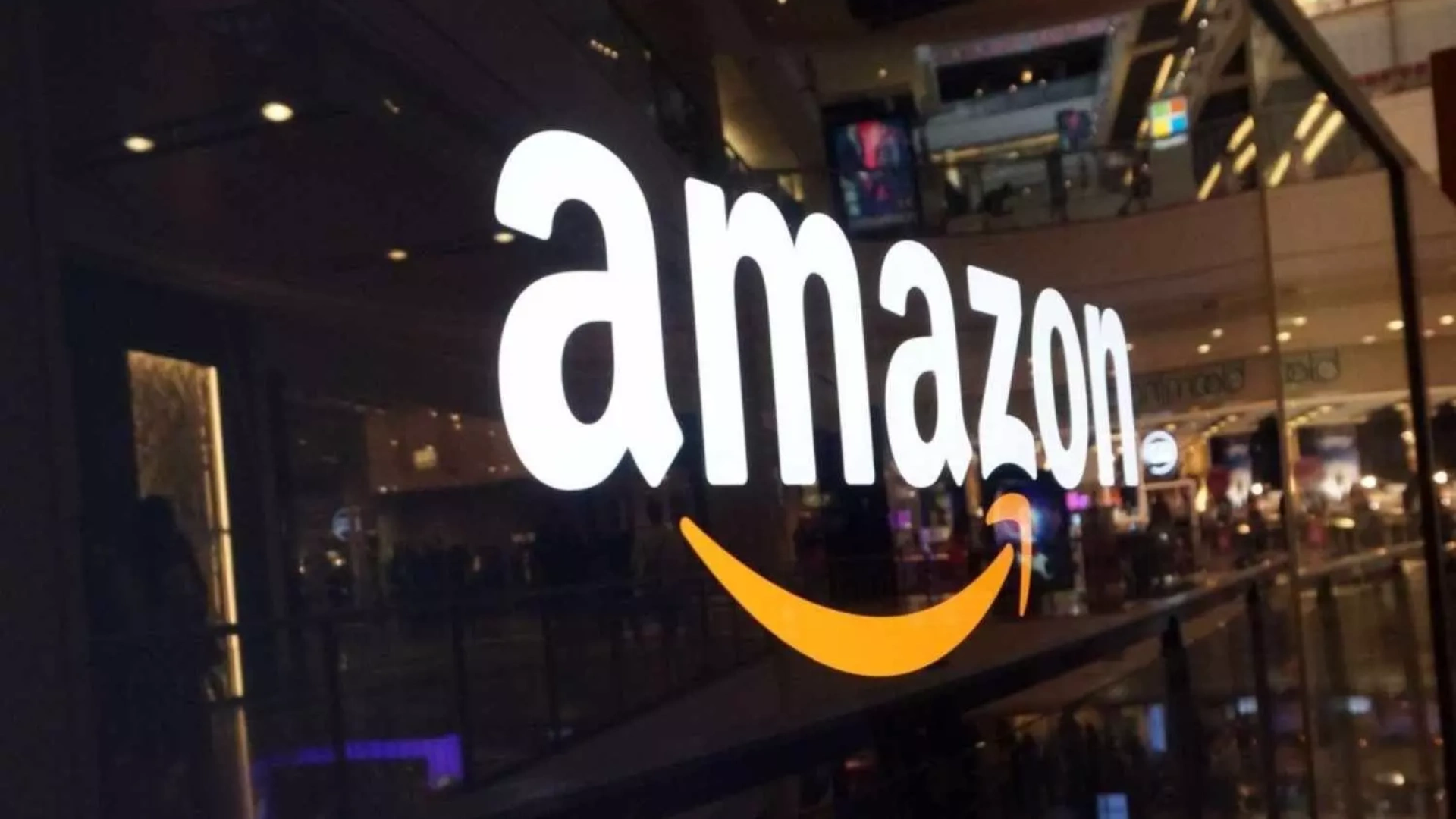 Amazon to Lay Off 14,000 Managers by Early 2025 to Cut Costs