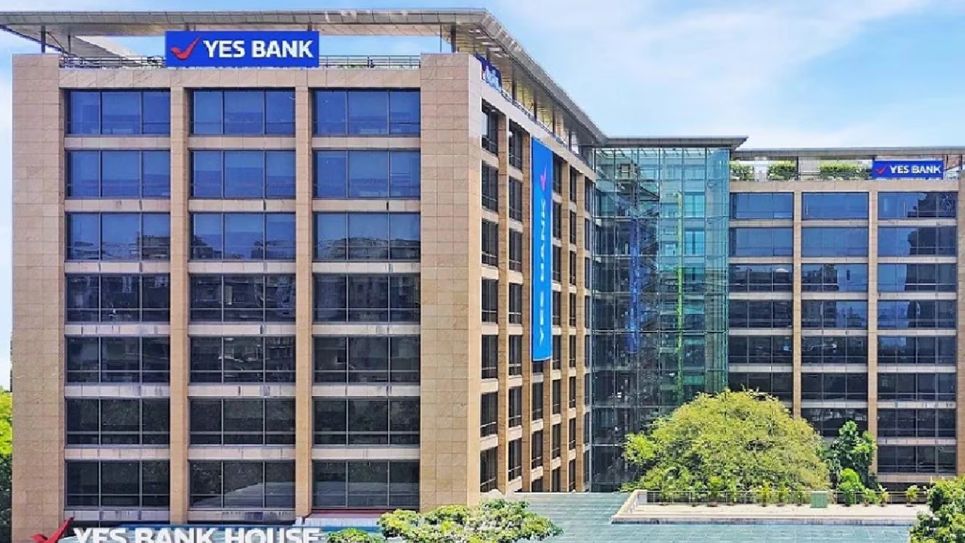 YES Bank Q4 Results 2025: Net Profit Surges 63% to ₹738 Crore