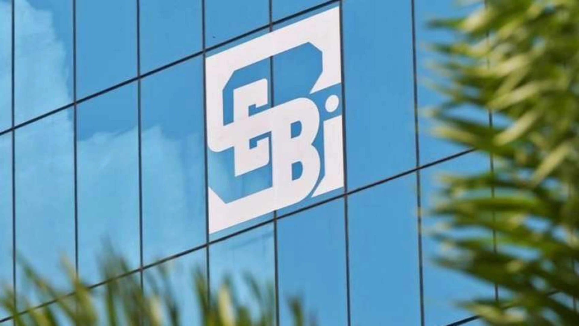 SEBI Alerts Retail Investors on Growing Stock Market Scams Linked to Social Media