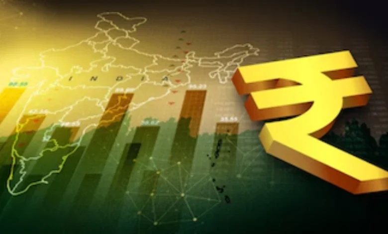 Indian Rupee Strengthens Against US Dollar on Positive Foreign Investments and Falling Oil Prices