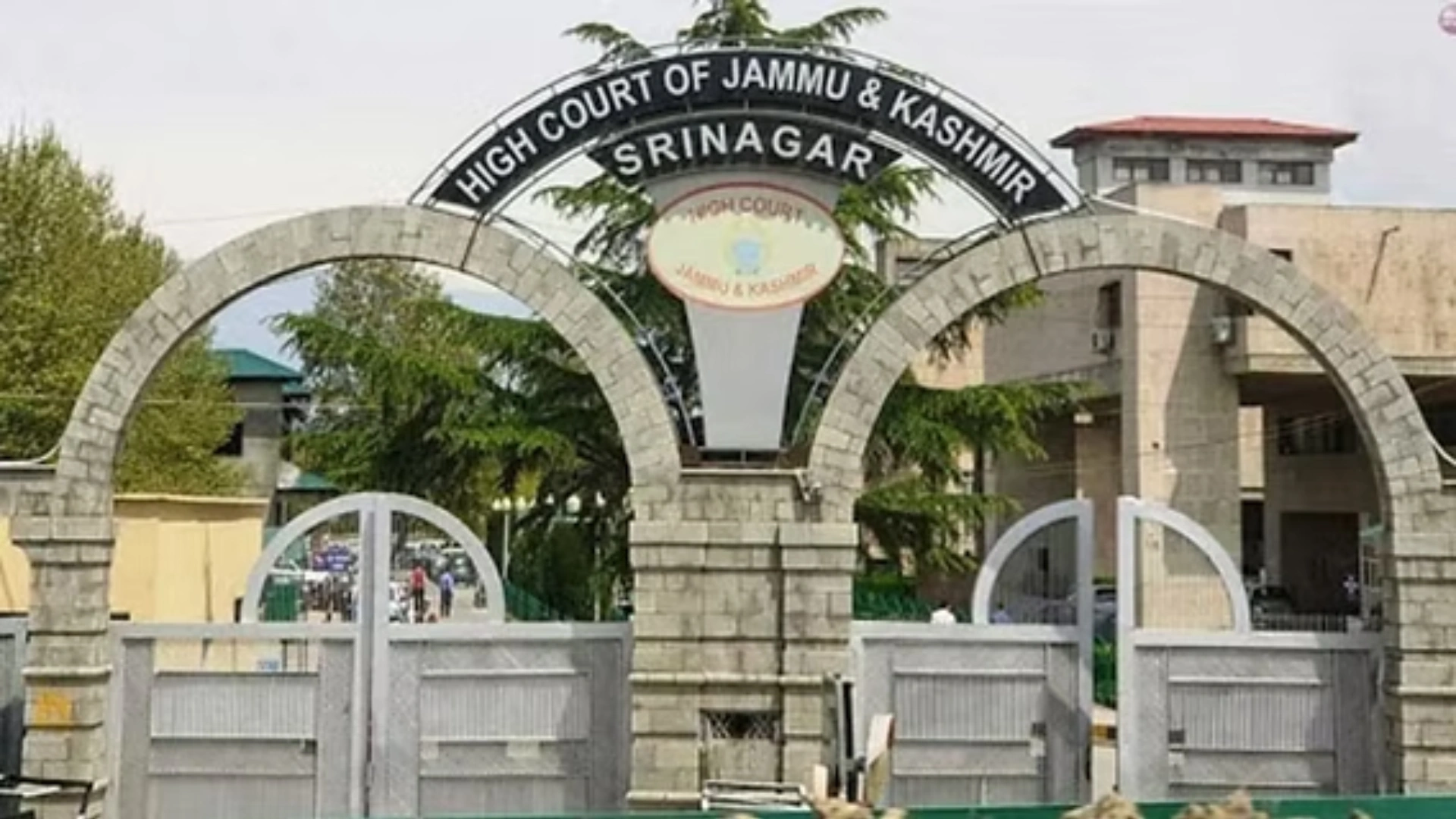 J&K High Court Rules on Mistaken Higher Pay for Employees
