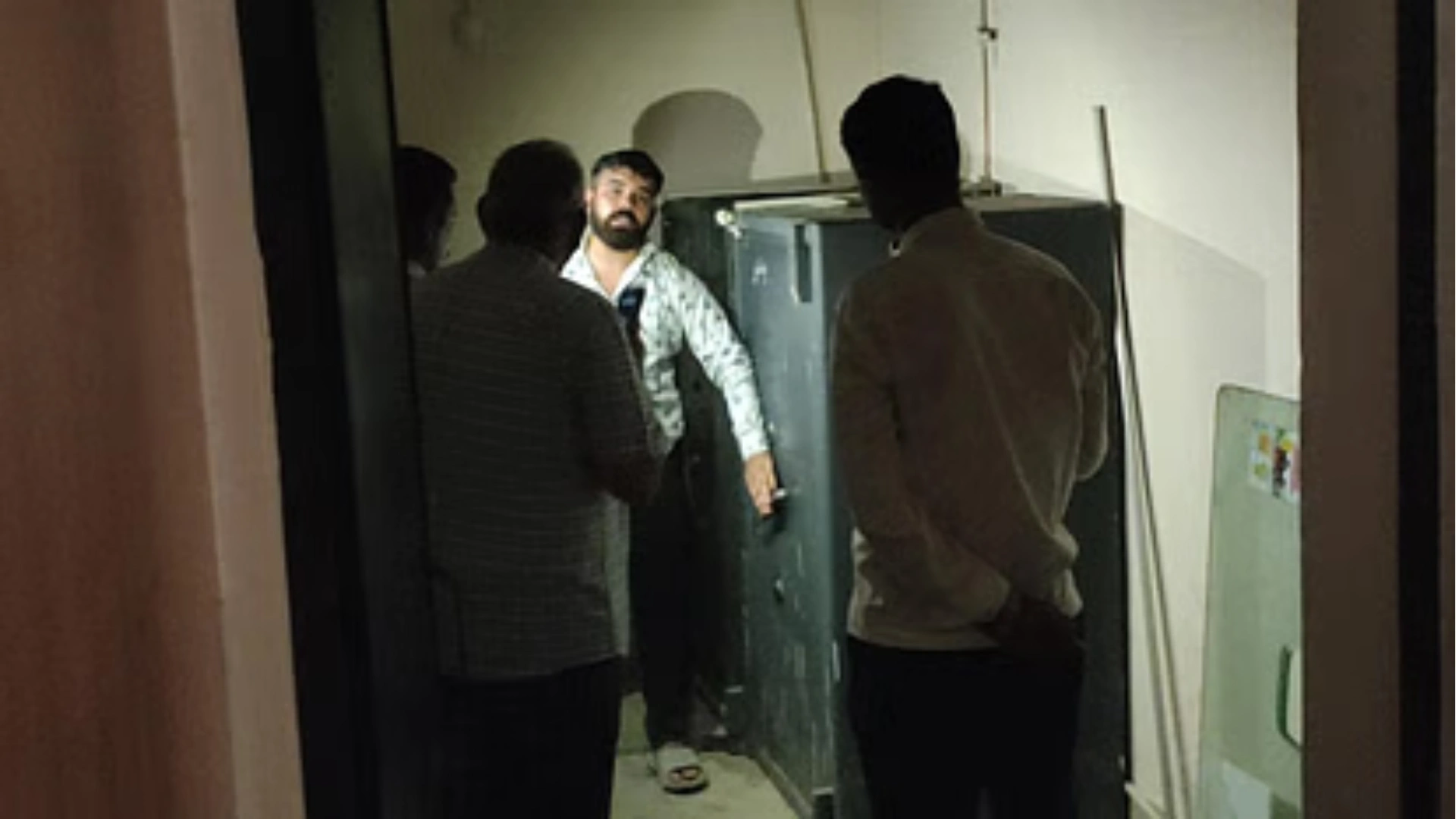 Charkhi Dadri: ₹14 Lakh Cash and 5 Kg Gold Jewellery Stolen from Manappuram Gold Loan Bank