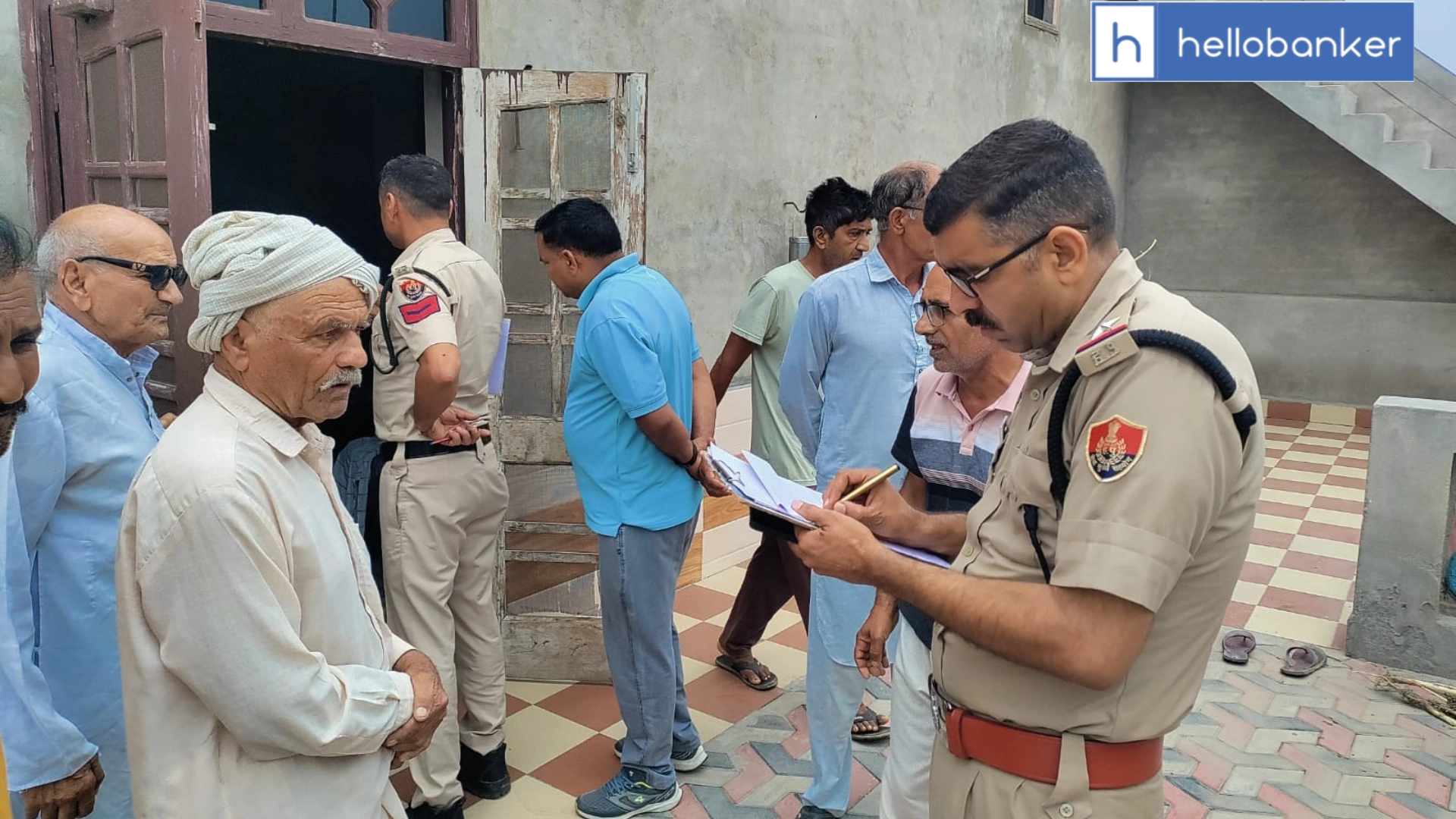 Cooperative Bank Employee Robs Woman of Gold and Cash in Fatehabad’s Shakarpura Village