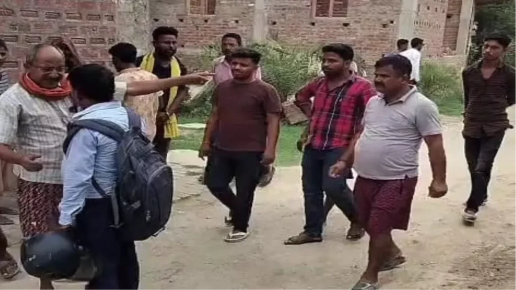 SDM, Tehsildar, Lekhpal and Other Officers Attacked in Amethi Uttar Pradesh