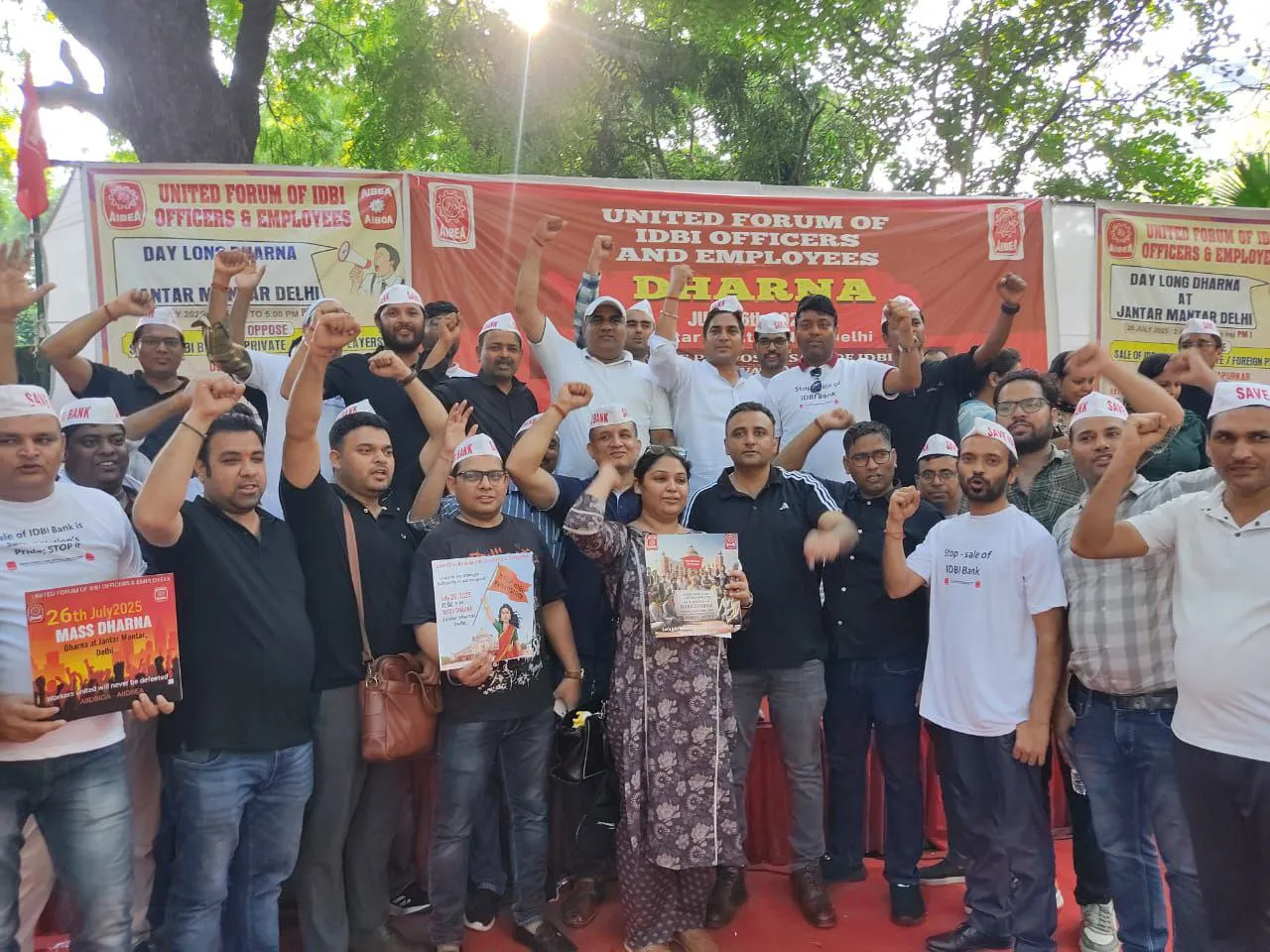 Protest by IDBI Bank Employees at Jantar Mantar
