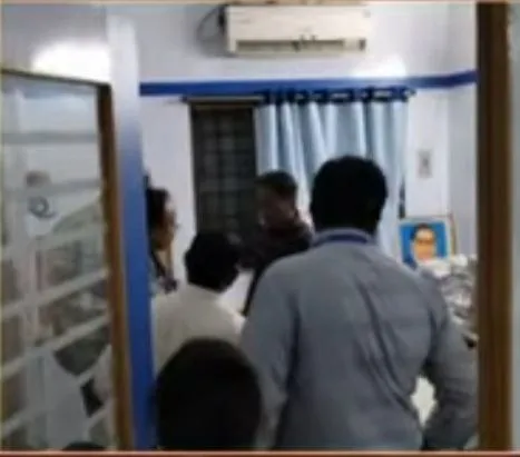 Robbery in SBI Hindupur Branch Andhra Pradesh
