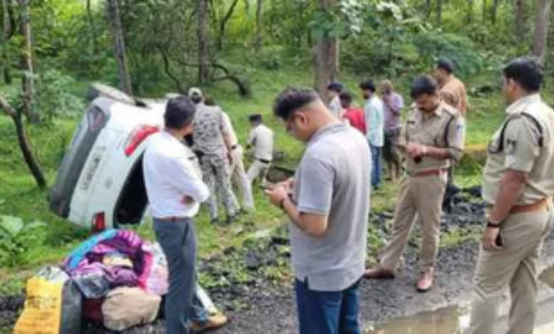 SBI Officer and Family Injured in Car Accident on Damoh-Jabalpur Road