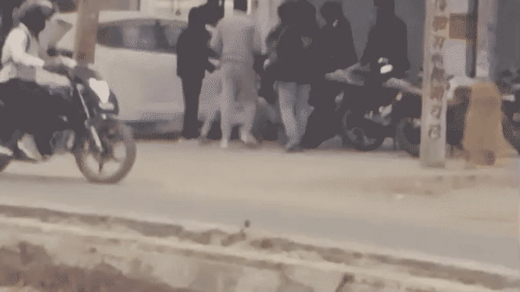 Bank Regional Manager Beaten Outside Branch by Wife and Her Relatives in Badaun