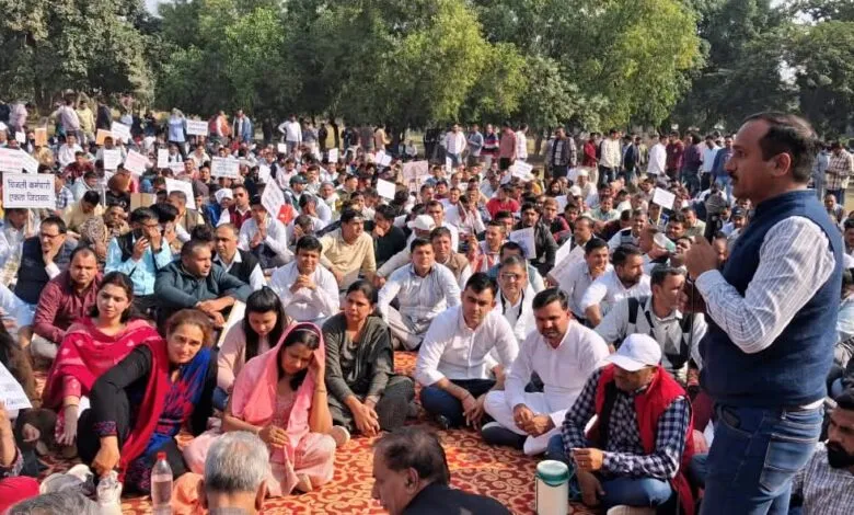 Govt Employees announce Nationwide Protest against Central Government