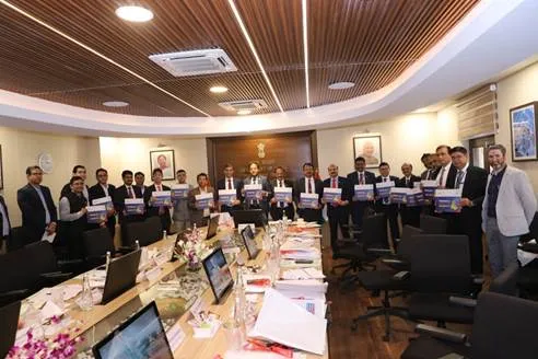 Photo: Meeting of DFS Secretary with MD&CEOs of PSU Banks