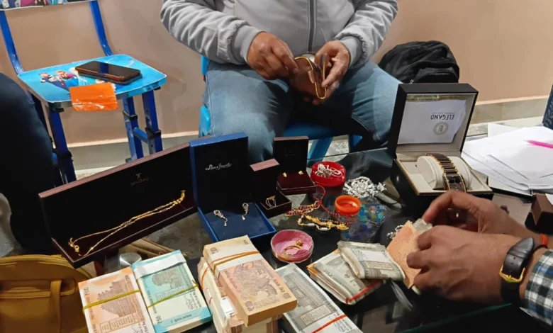 EOU Recovers ₹40 Lakh Cash in Raids on Bank Officer; Luxury Items and Land Papers Seized