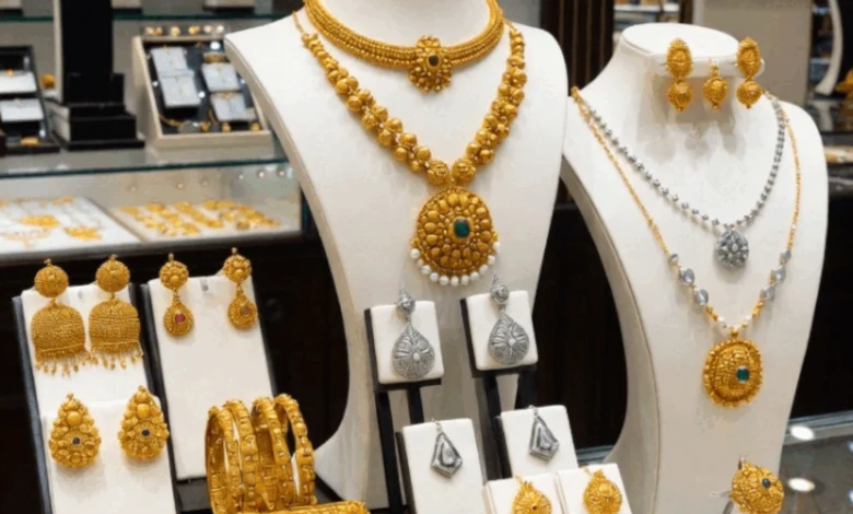 Silver Crosses ₹2 Lakh Per Kg for First Time, Gold Near Record High