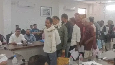 Customers of MP District Cooperative Bank file complaint with District Administration