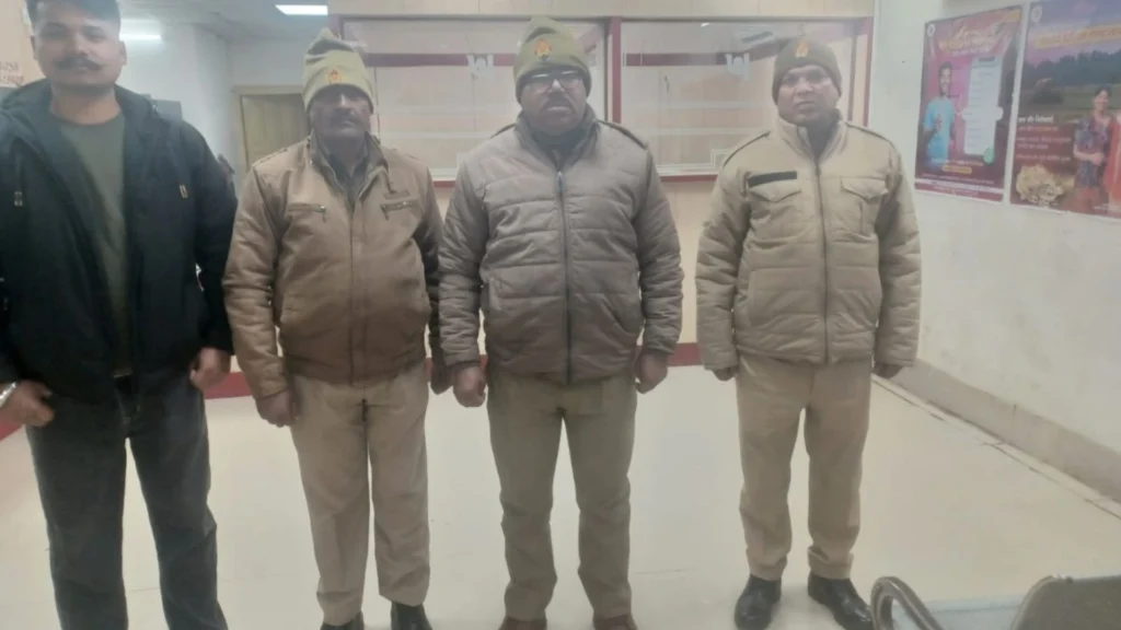 Thieves Attempt Break-In at PNB Branch in Bareilly’s Sirouli, Flee Empty-Handed