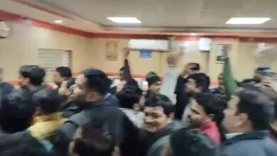 Bank Employee in UP met with accident after returning from Late Night Meeting