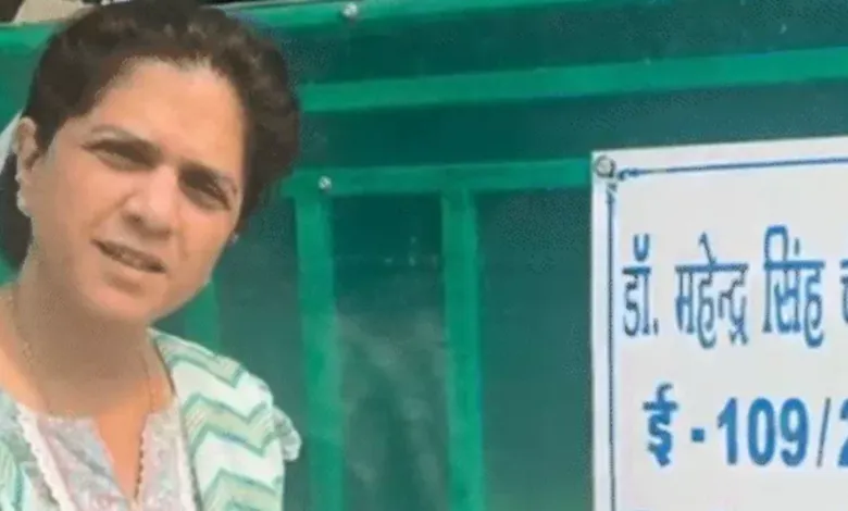 Left IAS and Married Politician, Bank Manager files Dowry Case against her Husband