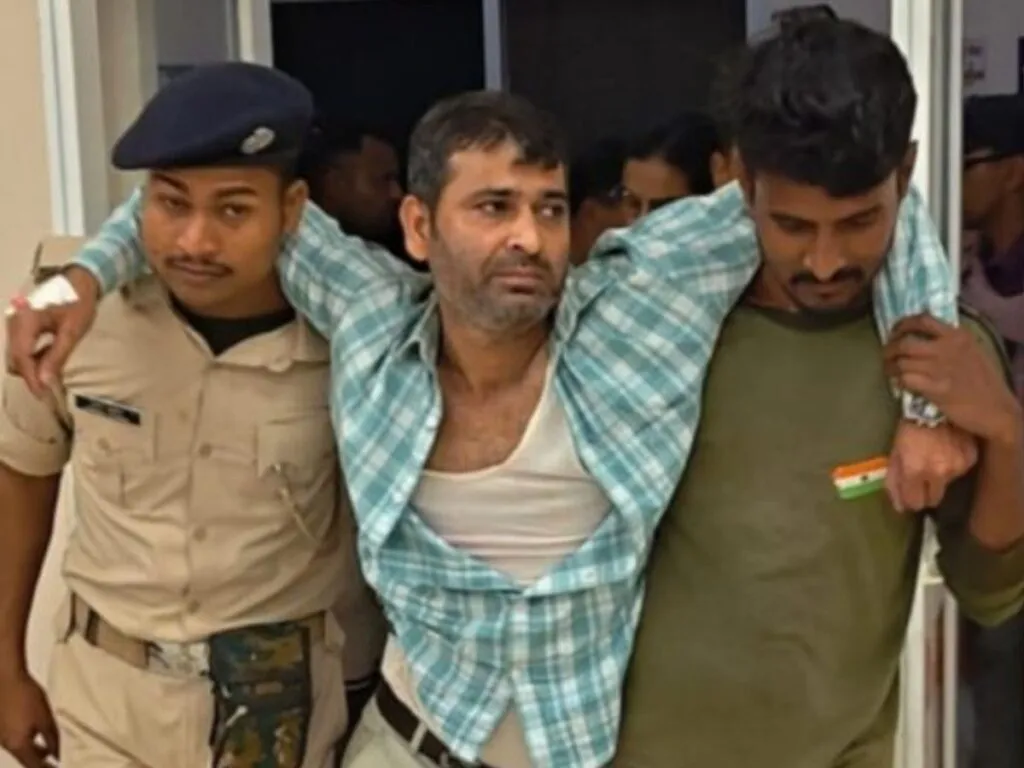 PNB Employee Shot by Criminals while returning Home from Branch