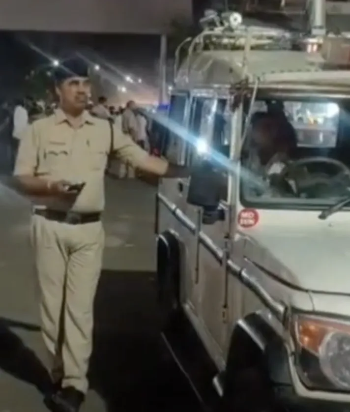 Police reached location where SBI Bank employee's gold chain was snatched in Gwalior