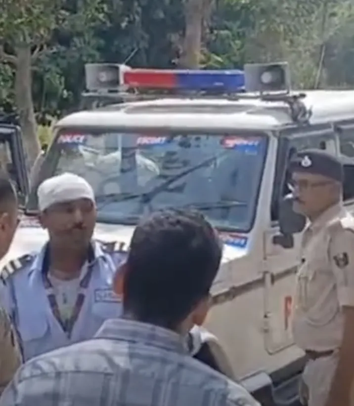 Robbery in Axis Bank in Bihar: Police arrives at scene