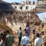 The building of Canara Bank in Belanganj Bhairav Bazaar, Agra, suddenly collapsed, causing panic in the area.