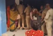 Women fight at UP Gramin Bank in Deoria