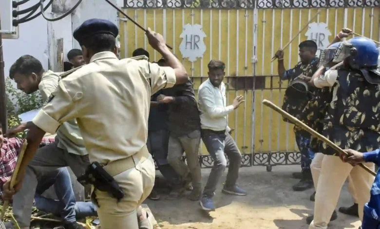 Teaching Job Aspirants Lathicharged During TRE-4 Protest in Patna