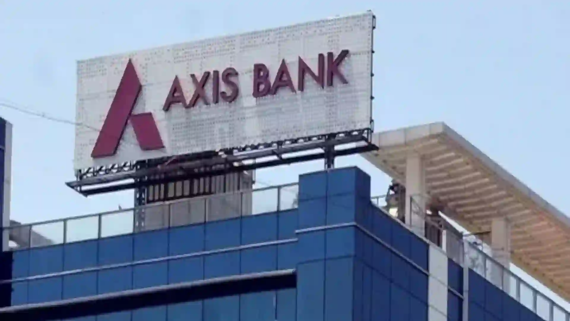 Rs.150 Crore Fraud in Axis Bank by Reliance Home Finance; Mumbai Police Register Case