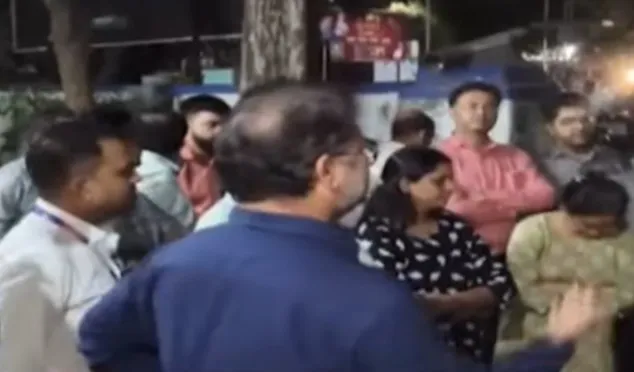 SBI Chief Manager slapped by Senior Officer for leaving early to celebrate child's birthday
