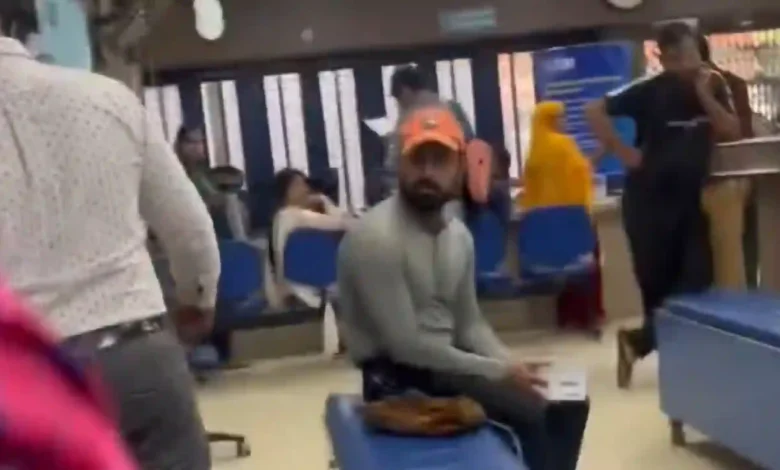 Customer creates chaos in SBI