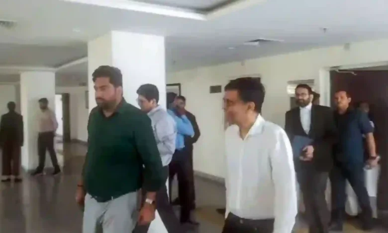 CBI Gets Court Approval to Arrest Former Reliance Capital Vice Chairman Amitabh Jhunjhunwala