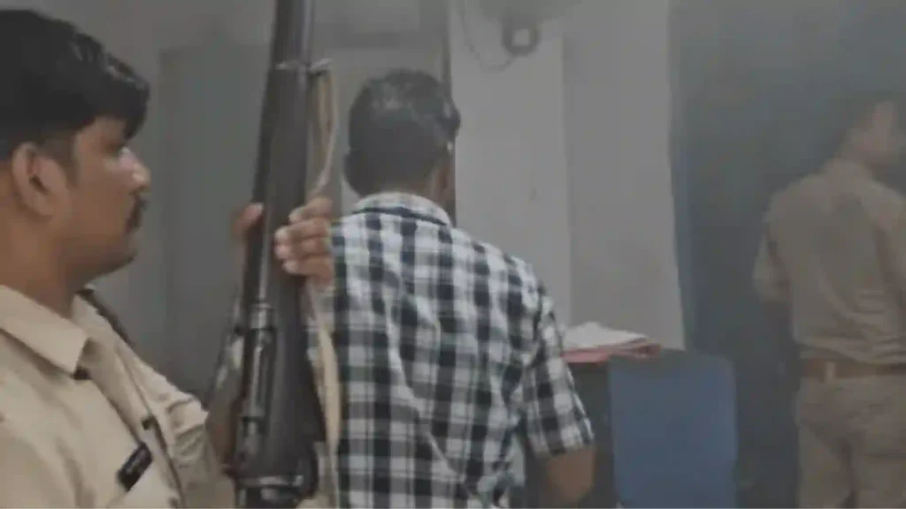 Businessman Arrested After 34-Hour Attempt to Rob Bank in Madhya Pradesh