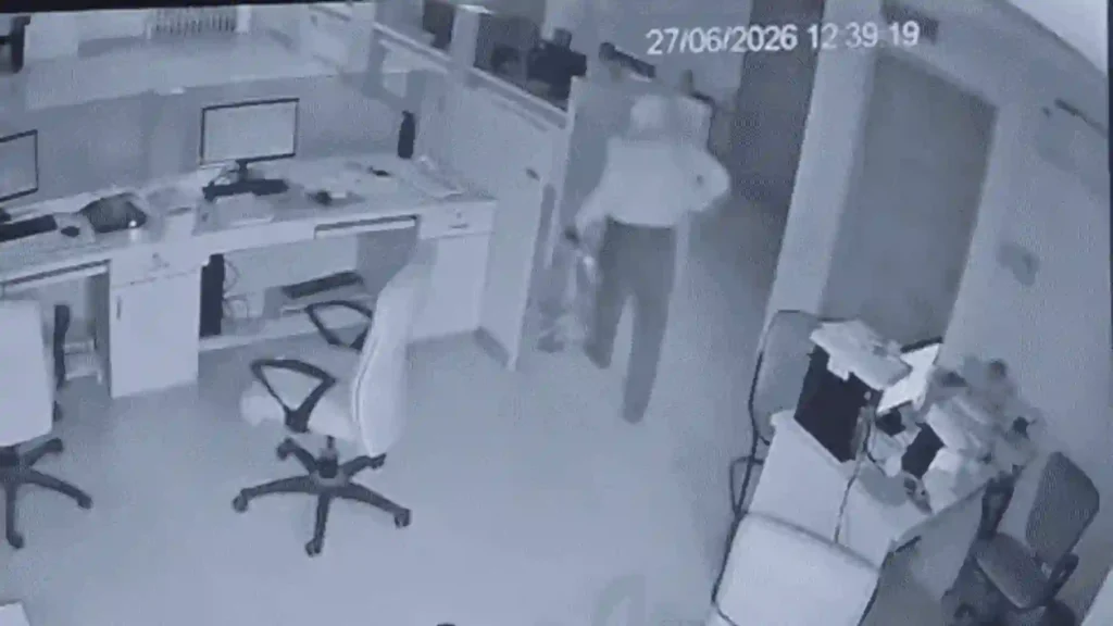 Businessman Arrested After 34-Hour Attempt to Rob Bank in Madhya Pradesh