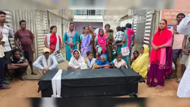 Jharkhand Gramin Bank: Tribal Man Dies, Angry Family Brings Man's Body to Bank