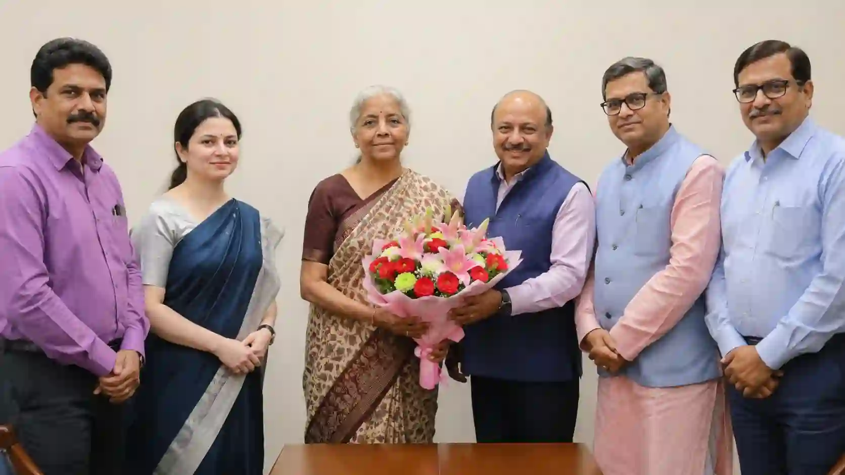 Finance Minister Assures Progress on 5-Day Banking, Pension and Transfer Issues After Meeting with Bank Unions