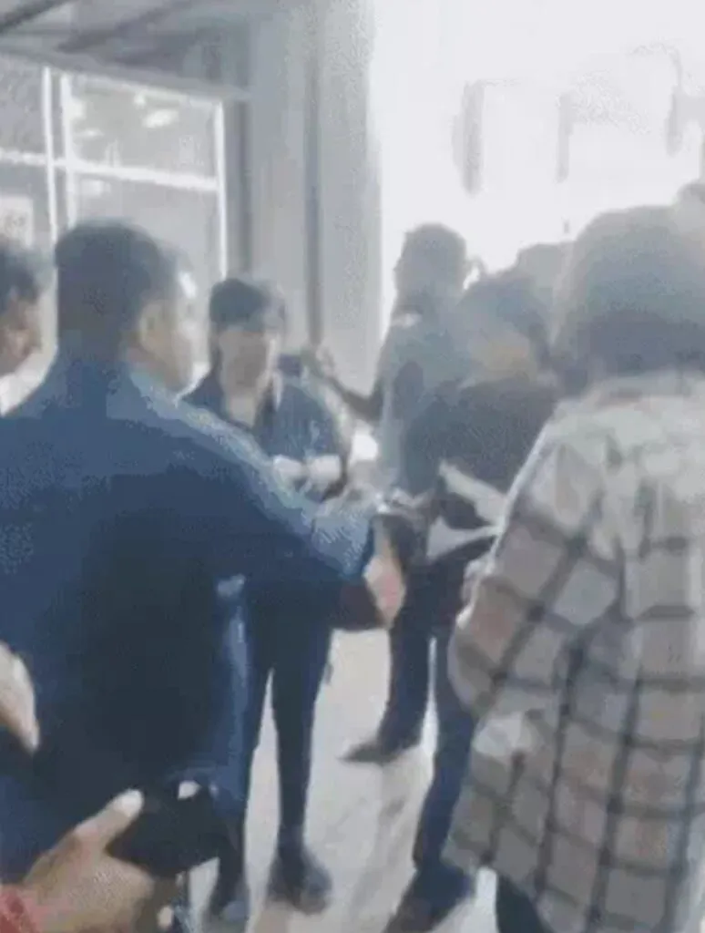 Family of female manager reached the location