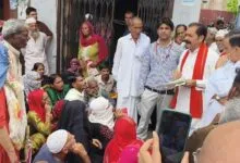 Angry Customers locked PNB Bank Branch over embezzlement of Funds