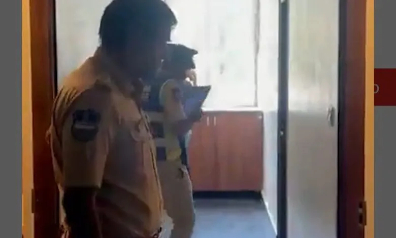 34 year old Female Bank Employee found dead in Hotel Room in Hyderabad