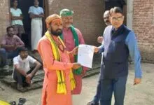 Hunger Strike of Farmers at Punjab & Sind Bank in Barabanki Ended following assurance from senior officials of Bank.