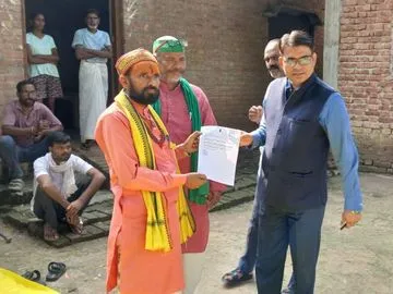 The four-day hunger strike ended on Friday following assurances from the bank's RM and LDM, Barabanki.