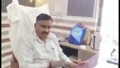 BDO in Kasganj Uttar Pradesh demands Bribe Openly