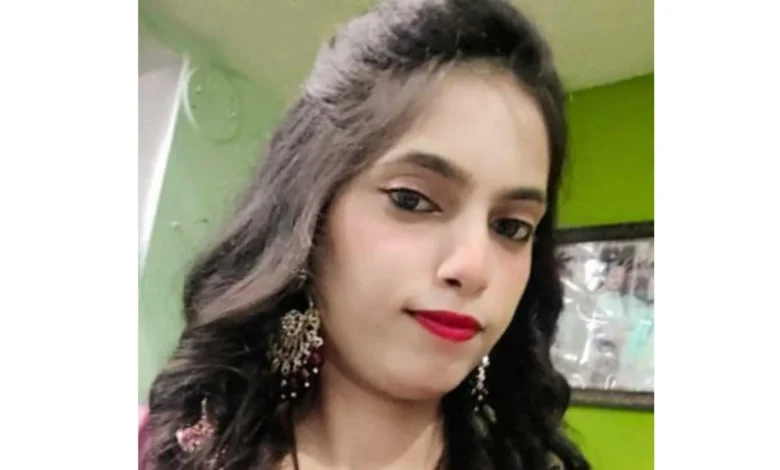 Bank Manager’s Wife Dies After Falling at Jhansi Hotel, Father Alleges Murder